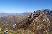 35 Dalla anticima con croce vista in cima Monte Ocone 